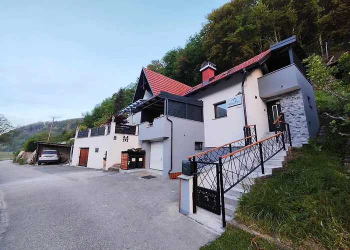 Deluxe House Maj